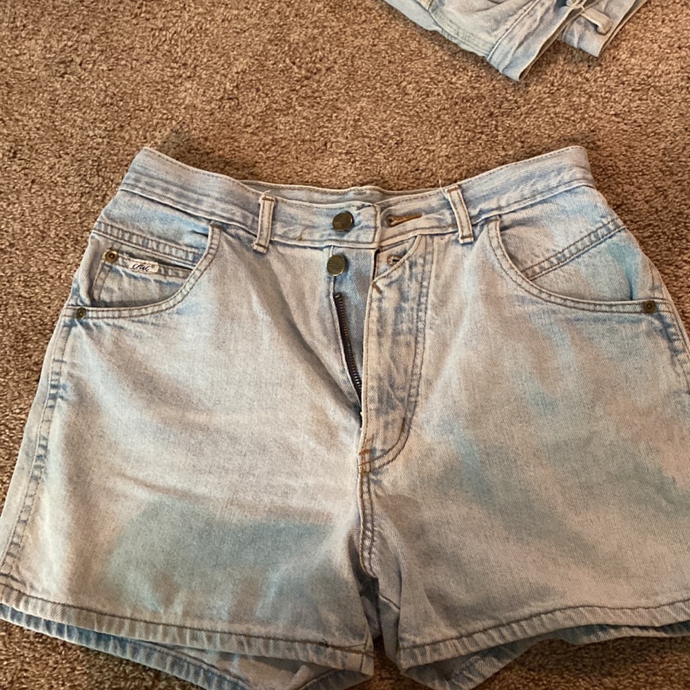 Vintage Chic High rise Jean shorts 13